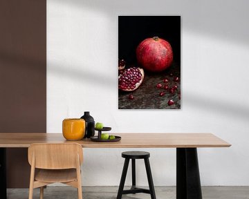 Stilleben mit Granatapfel l Lebensmittel-Fotografie von Lizzy Komen