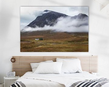 Einsames Haus in den schottischen Highlands von Paul Begijn