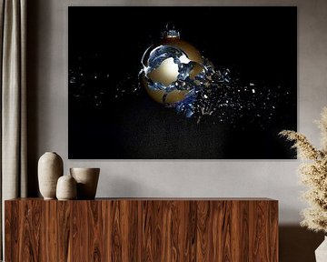 Knallende Weihnachtskugel