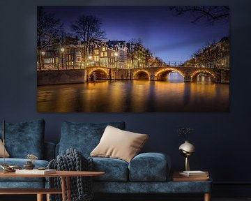 Amsterdamer Grachten in der Abenddämmerung von Dennis Donders