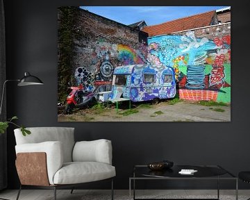 Wohnmobil mit Street Art-Straßenbild Den Bosch von My Footprints