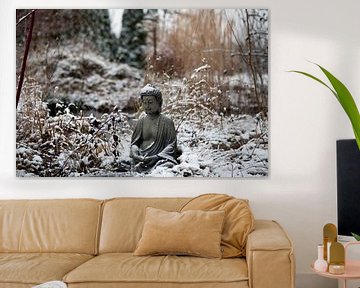 Kleine Boeddha in de winter van t.ART