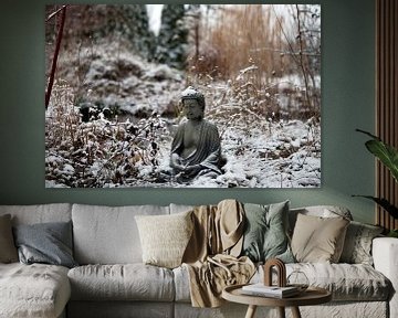 Kleine Boeddha in de winter van t.ART