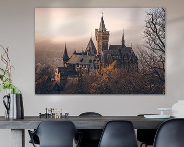 Le mystique château de Wernigerode dans la brume