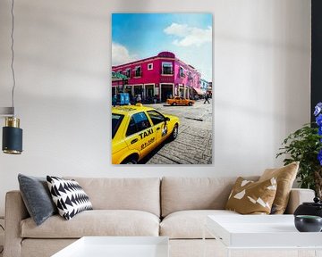 Het fuchsia Hotel van Loris Photography