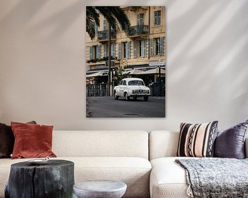 Renault Dauphine dans le port de Nice, France | Oldtimer | Classic Car sur Guy Houben