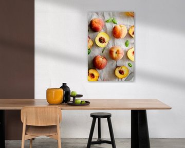 SF 12508568 Verse perziken op een linnen tafelkleed van BeeldigBeeld Food & Lifestyle