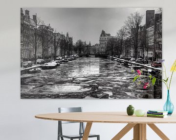 Frozen canals of Amsterdam van Maarten Kuiper