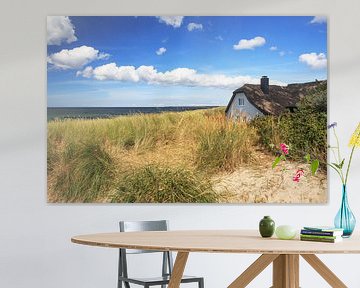 Aan het strand van Ahrenshoop van Frank Herrmann