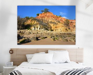 Bunte Felsen am Strand Portugiesisch Algarve von My Footprints