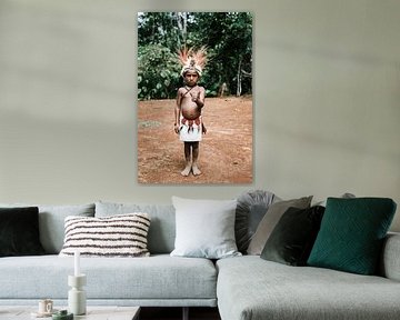 Jongen in Papoea Nieuw Guinea | Reisfotografie reizen fotografie portret van Milene van Arendonk