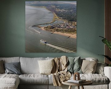Triptych 3/3 - Arrival ferry Vlieland by Roel Ovinge