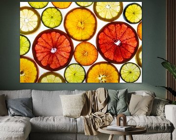 Collage van schijfjes fruit met een witte achtergrond. van Carola Schellekens