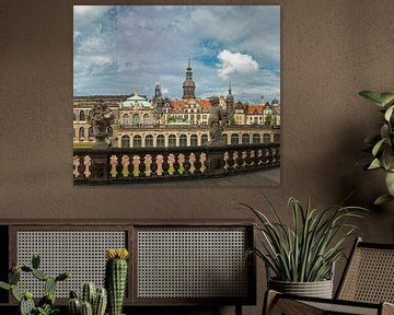 Le Zwinger avec la Hofkirche, Dresden, Saxe, Allemagne, sur Rene van der Meer