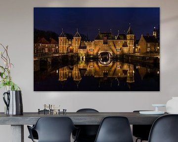 Koppelpoort in Amersfoort (Nederland) tijdens het blauwe uur van Mayra Fotografie