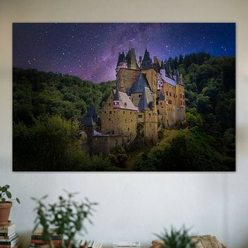 Burg Eltz met een sterrenhemel