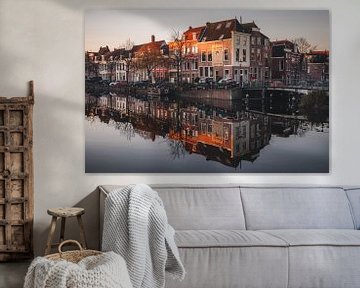 Sunrise at the canals of Leiden by Tes Kuilboer