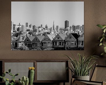 San Francisco Skyline in schwarz-weiss / the painted Ladies in San Francisco  / Architektur in San F von Franci Leoncio
