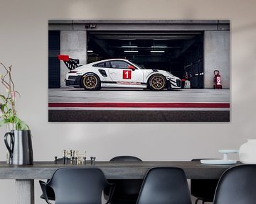Porsche GT2 RS ClubSport in de pitlane
