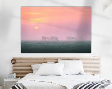 Kühe im Nebel | Sonnenaufgang in den Niederlanden | Pastelltöne von Marijn Alons