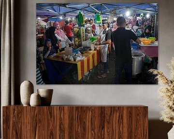 Nachtmarkt in Kuala Dungun (Maleisië) van t.ART