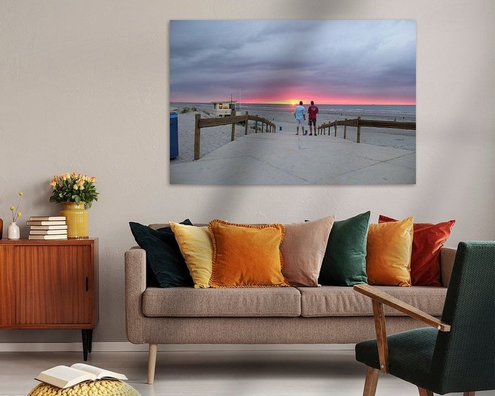 Sfeerimpressie: Zonsondergang op het strand van Sander de Jong