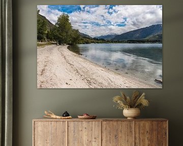 Beach at Lake Wanaka in New Zealand by Linda Schouw