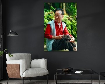 Oude lachende Chinese man