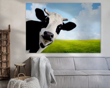 Vache dans le pré sur Diana van Tankeren