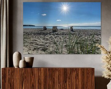 Strandstoelen in het zonlicht, natuurlijk strand Lobbe van GH Foto & Artdesign