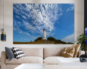 Schäfchenwolken über dem Leuchtturm auf der Insel Hiddensee von GH Foto & Artdesign