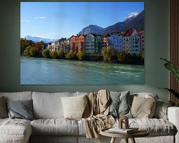 Kleurige huizen aan de Inn in Innsbruck, Tirol (Oostenrijk) van Kelly Alblas