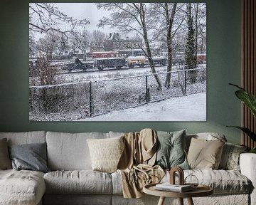 Genieten van de eerste sneeuw in Zuid-Limburg van John Kreukniet