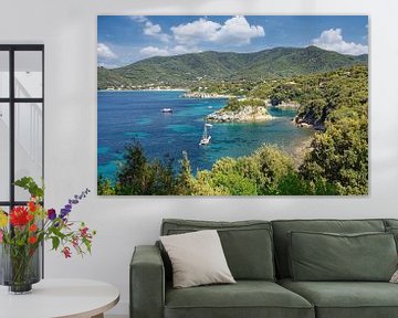 Kustlandschap op het eiland Elba van Peter Eckert