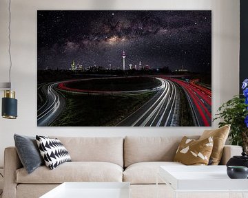 Long exposure of motorway 661 with milky way and Frankfurt skyline by Fotos by Jan Wehnert
