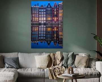 Perfecte reflectie Damrak Amsterdam. van Gerard Koster Joenje (Vlieland, Amsterdam & Lelystad in beeld)