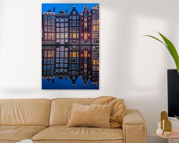 Perfecte reflectie Damrak Amsterdam. van Gerard Koster Joenje (Vlieland, Amsterdam & Lelystad in beeld)