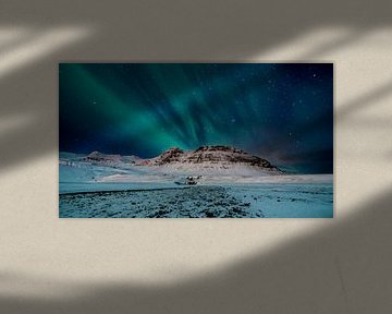 Aurora Borealis über dem Berg Mýrarhyrna bei Grundarfjordur, Island von Henry Oude Egberink