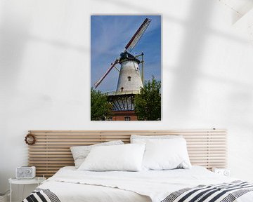 Windmühle De Graanhalm in Burgh-Haamstede dreht sich mit zwei Segeln von Rob Pols