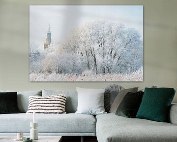 Uitzicht op de nieuwe toren in Kampen in de winter