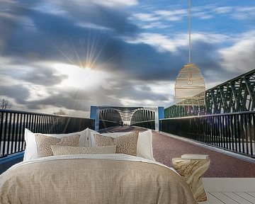 Prachtige surrealistische foto van fietsbrug De Maasover bij Mook en Cuijk