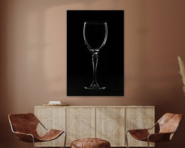 Low key afbeelding van een wijnglas van Kim Willems