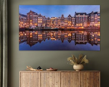Amsterdam Singel Panorama Blauwe Uur van Vincent Fennis