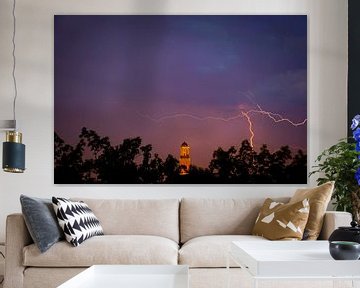 Bliksem in de lucht boven de Peperbus kerktoren in Zwolle van Sjoerd van der Wal Fotografie