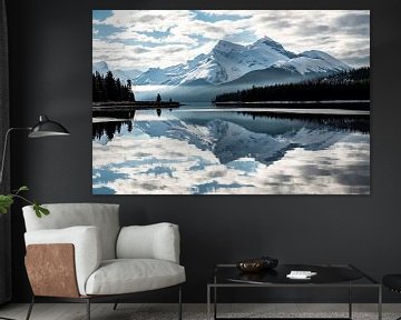 Maligne Lake, Jasper, Canada van Suzanne Brand