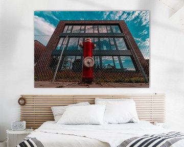 Der rote Hydrant im Wolkenmeer von Marc-Sven Kirsch