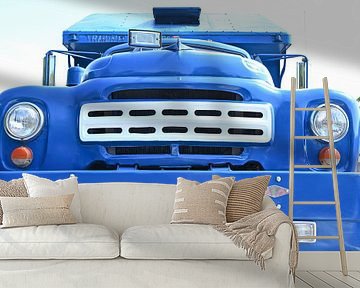 Blauwe classic truck Cuba van Anouk Hol