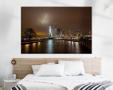 Erasmusbrug bij nacht. van PicArt010