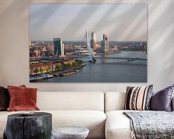 Rotterdam met erasmus brug en Noorder Eiland van Guido Akster
