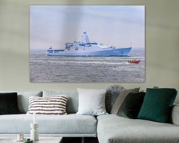 Marineschip de Zeeland met de KNMR